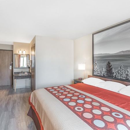 فندق Super 8 By Wyndham ردينغ، كاليفورنيا المظهر الخارجي الصورة