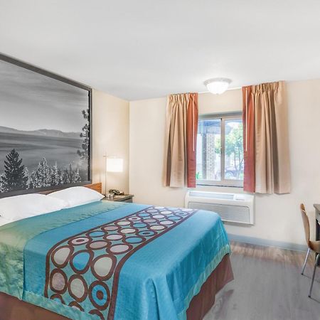 فندق Super 8 By Wyndham ردينغ، كاليفورنيا المظهر الخارجي الصورة