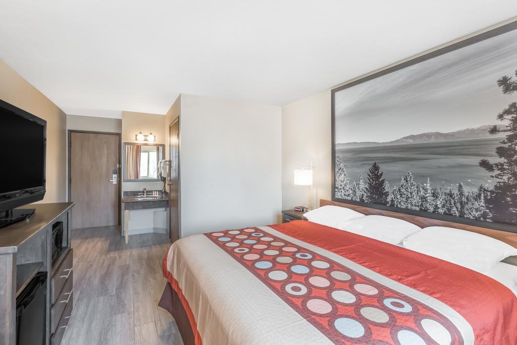 فندق Super 8 By Wyndham ردينغ، كاليفورنيا المظهر الخارجي الصورة
